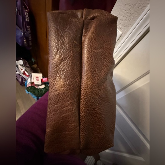 TWO-TEXTURED NUTMEG medium Classic tote - Portland Leather - EUC - Picture 5 of 7